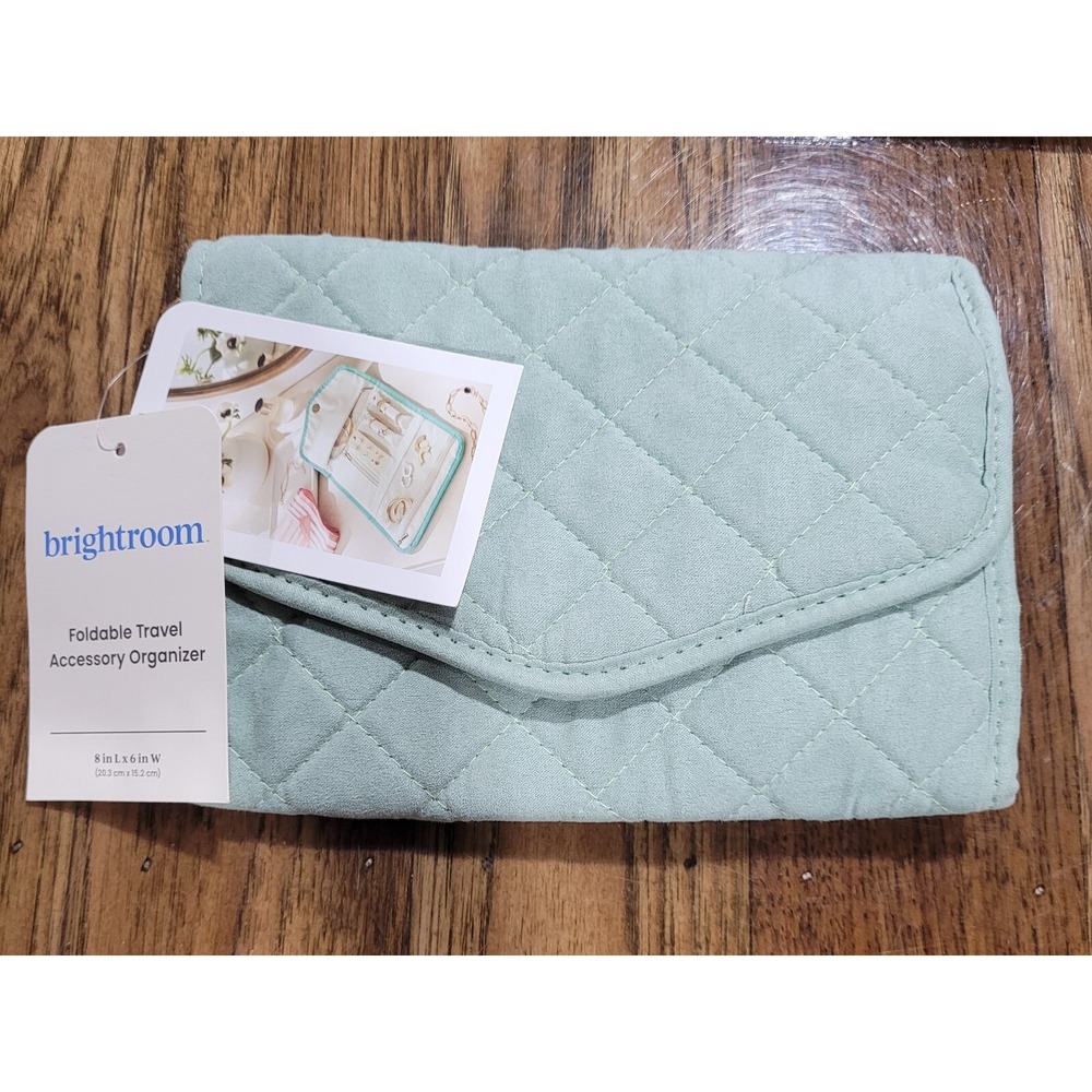 New with tags Brightroom  Green Travel Accessory organizer